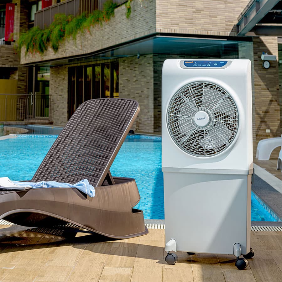 Enfriador Evaporativo Portátil Mytek 3204 45 Litros, 80W, 650 CFM, Diseño de Esquina, Control Remoto, Pantalla LED