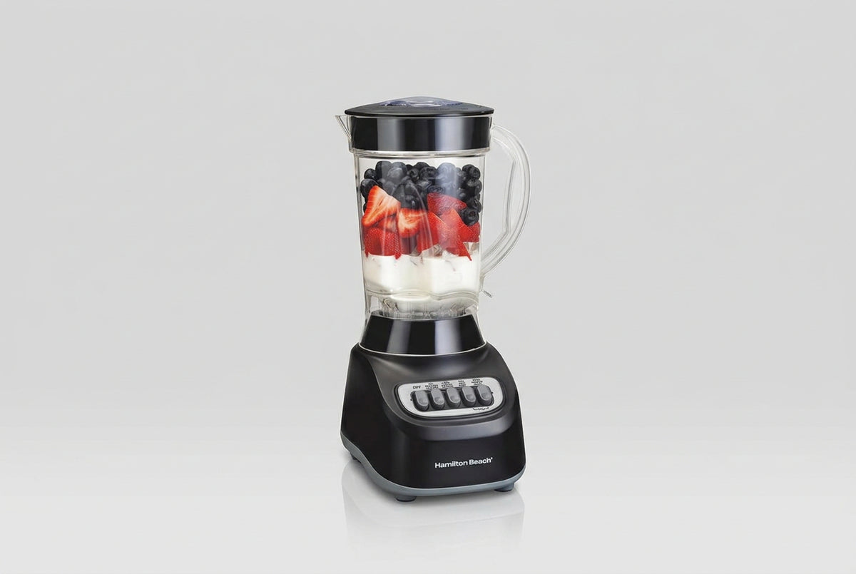 Licuadora Hamilton Beach 50180FG 650W Silenciosa, Vaso de Plástico 1.4 L Libre de BPA, Wave Action, 12 Funciones, Tritura Hielo, Negra