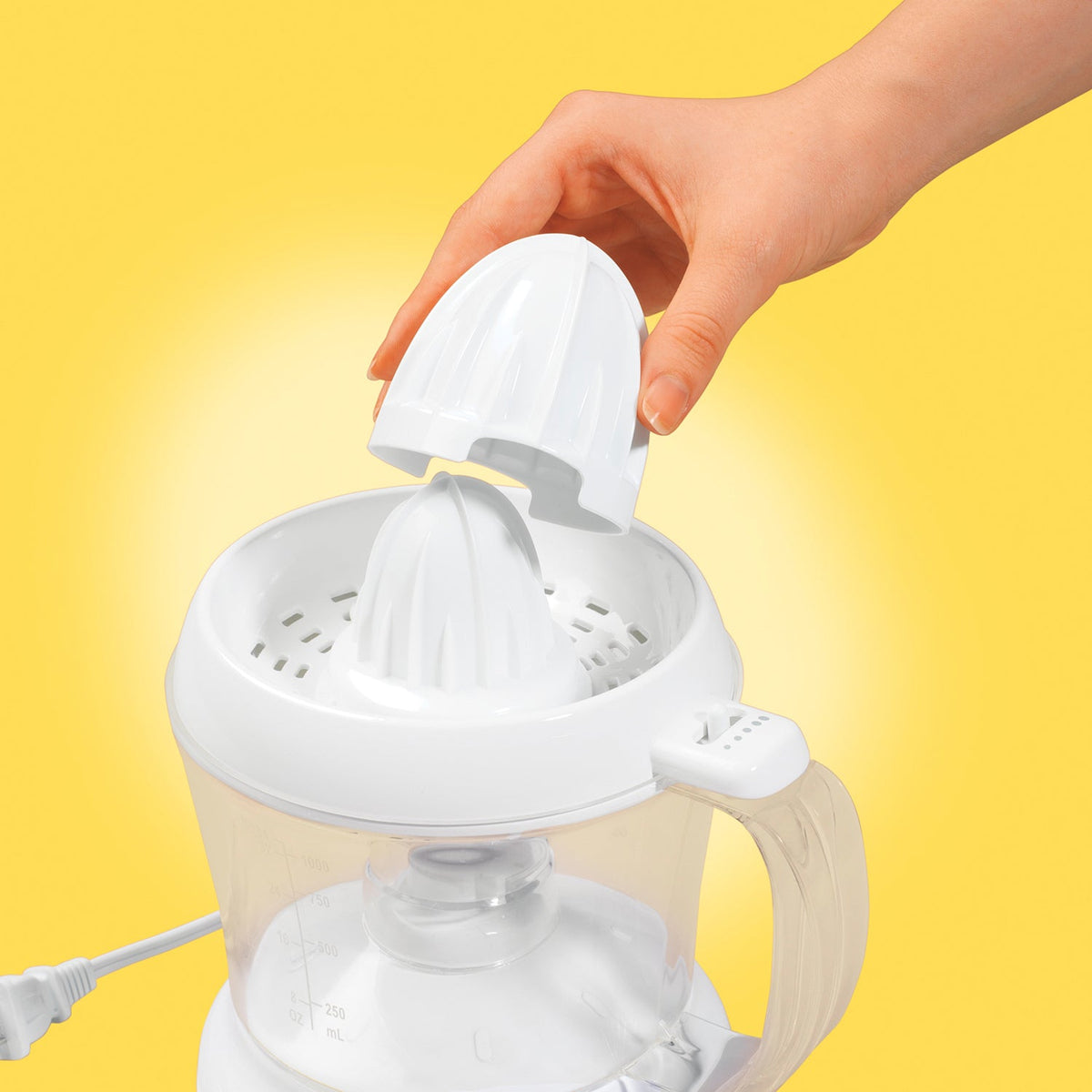 Exprimidor de Cítricos Eléctrico Hamilton Beach 66334 Juicit 1 Litro, 2 Conos, Control de Pulpa, 30W, Blanco