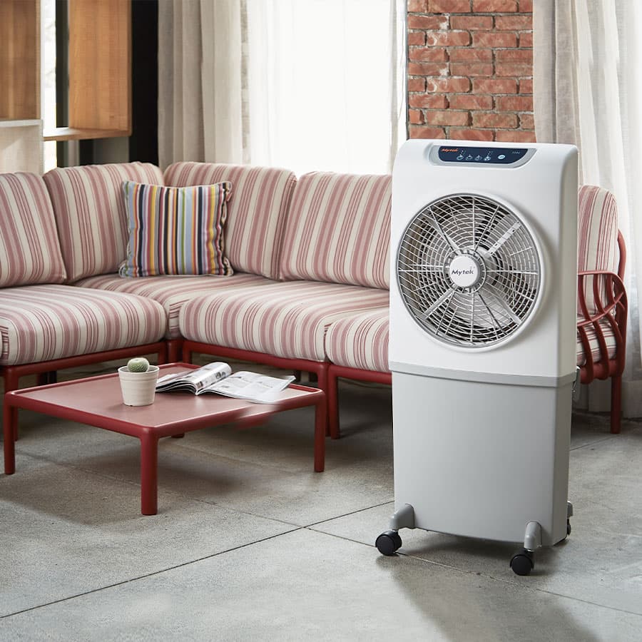 Enfriador Evaporativo Portátil Mytek 3204 45 Litros, 80W, 650 CFM, Diseño de Esquina, Control Remoto, Pantalla LED