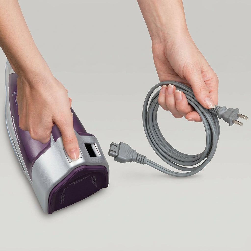 Plancha de Vapor Hamilton Beach Durathon 19803R con Cable Retráctil, Suela Cerámica Antiadherente, 1500W, Vapor Vertical, Apagado Automático