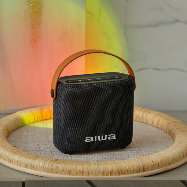 Bocina Bluetooth Portátil Aiwa AWS70BTB 7W RMS con Lámpara LED, TWS, IPX4 y Batería Recargable, Negro