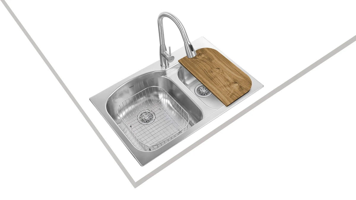 Paquete Tarja Teka Tekaway 2 Tinas 84 × 56 cm Acero Inoxidable + Monomando Extraíble + Accesorios, DM 33.22 2C 9 MJ